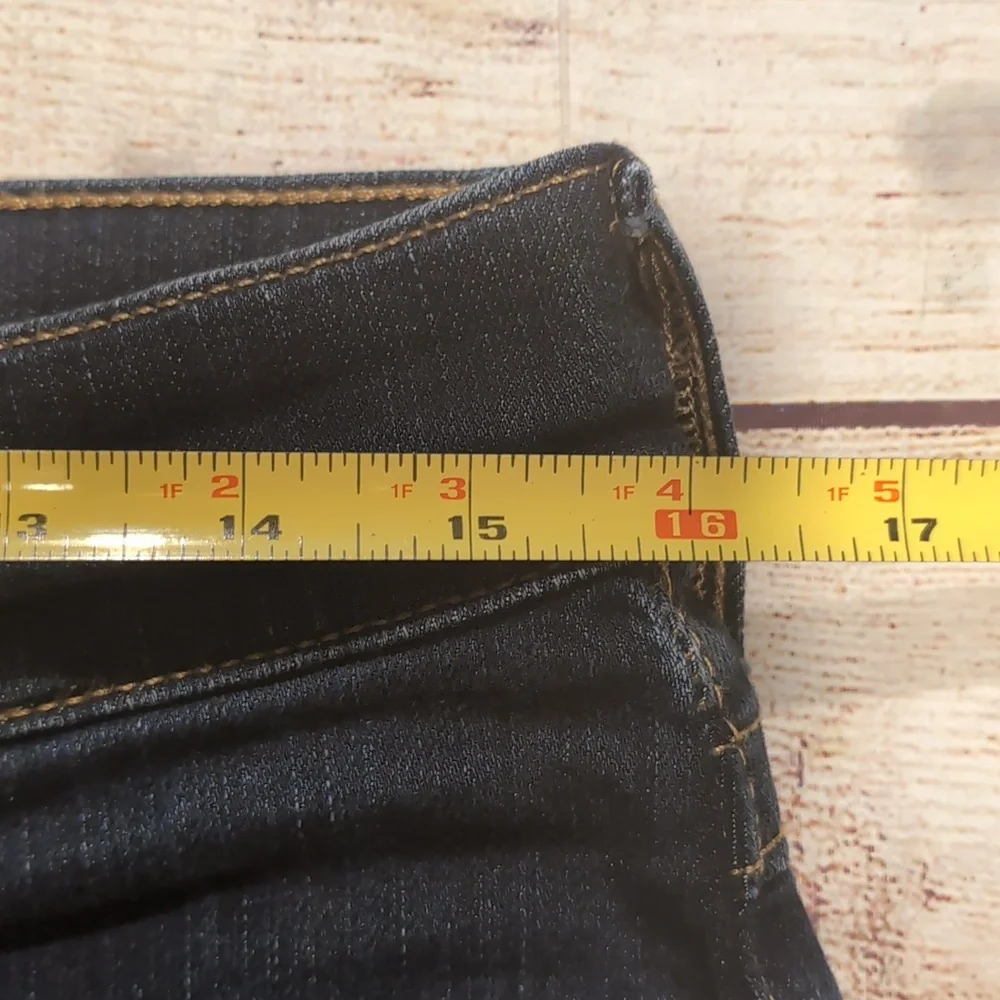 True Religion Men's Ricky relaxed straight flap pockets size 29 jeans